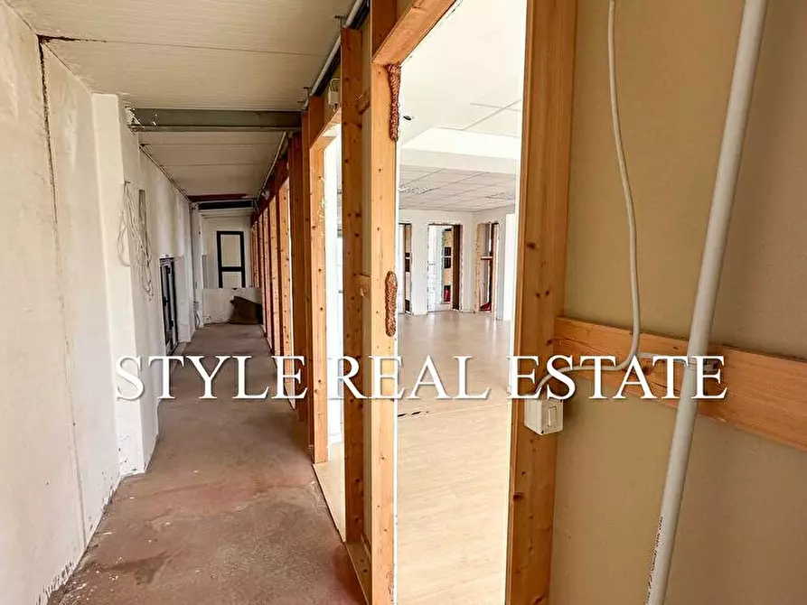 Immagine 9 di Locale commerciale in affitto  a Pachino