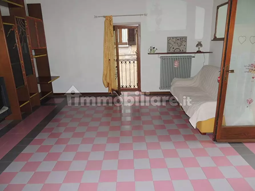 Immagine 1 di Appartamento in affitto  a Laveno-Mombello