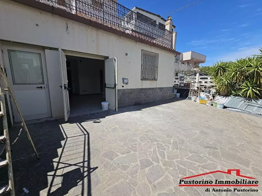 Immagine 1 di Quadrilocale in affitto  in Via San Francesco D'Assisi a Reggio Di Calabria