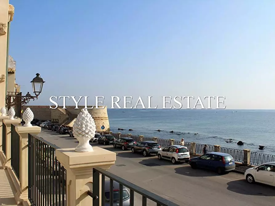 Immagine 1 di Appartamento in affitto  in Via Lungomare di Levante 52 a Siracusa