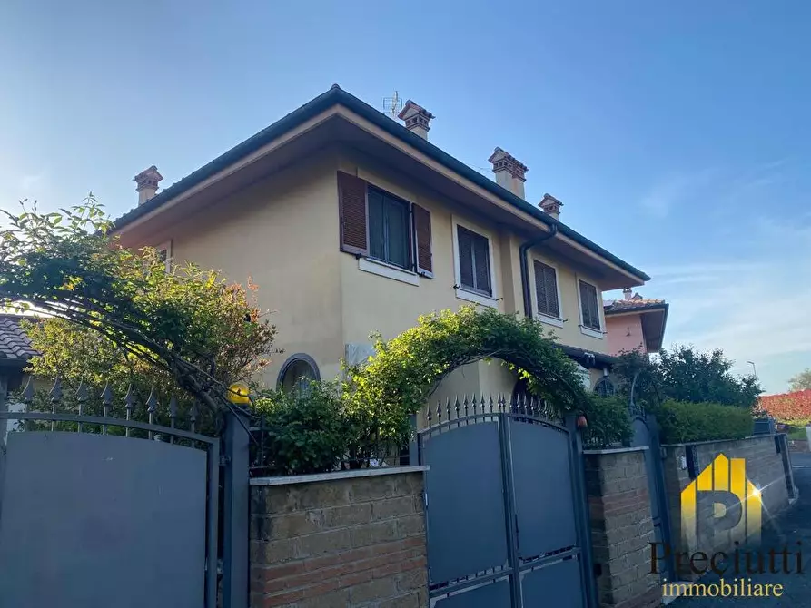 Immagine 15 di Villa in vendita  in VIA PIETRO UBALDO ANGELETTI 58 a Roma