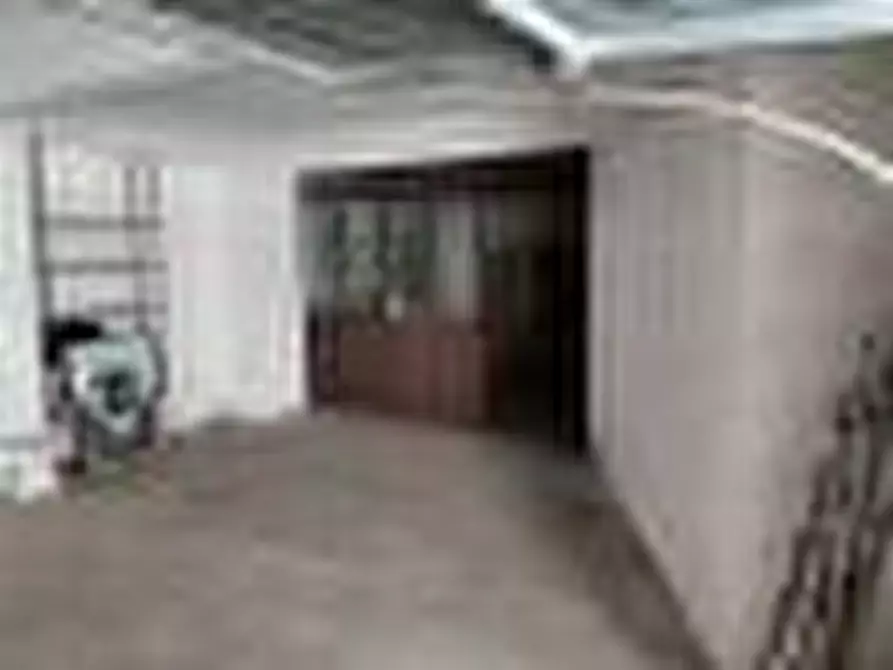 Immagine 2 di Garage in affitto  in VIA GIOVANNI DI VINCENZO 31 a L'aquila