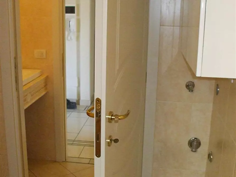 Immagine 5 di Camera in affitto  a Parma