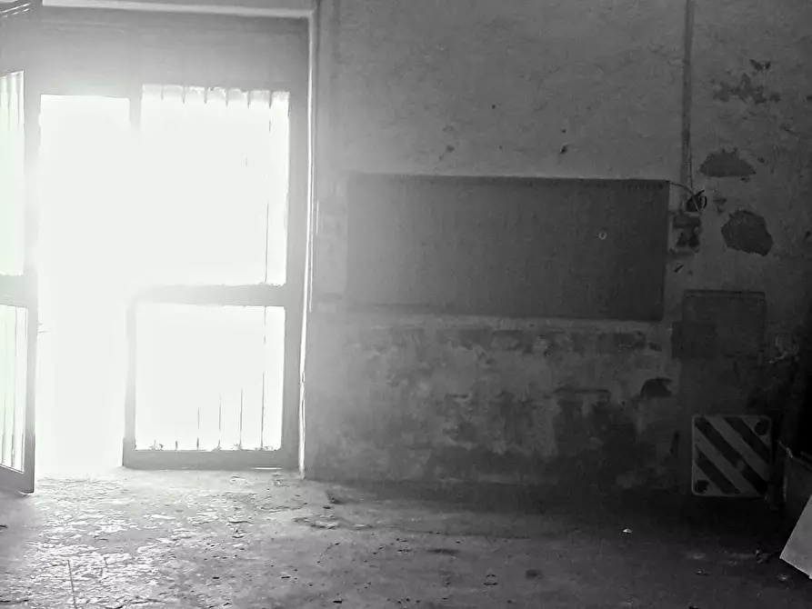 Immagine 3 di Deposito in affitto  in piazza margherita 6 a Napoli