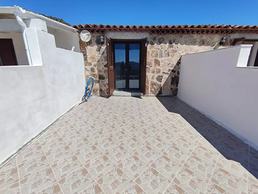 Immagine 8 di Casa vacanze in vendita  in Via Delle Isole snc a San Teodoro