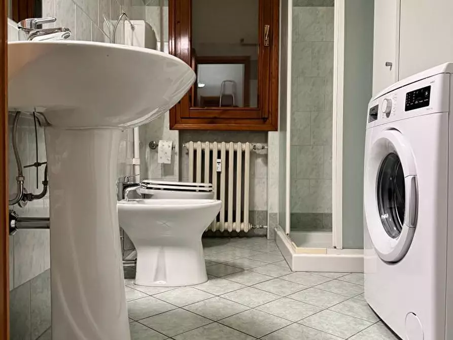 Immagine 15 di Camera in affitto  a Reggio Nell'emilia