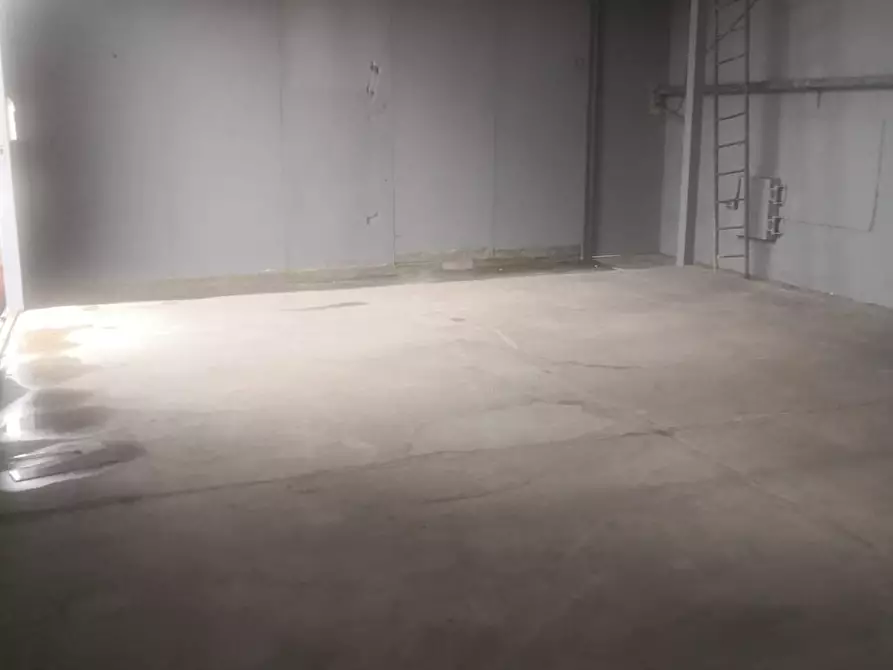Immagine 4 di Magazzino in affitto  in Via buonarroti 4 a Pero