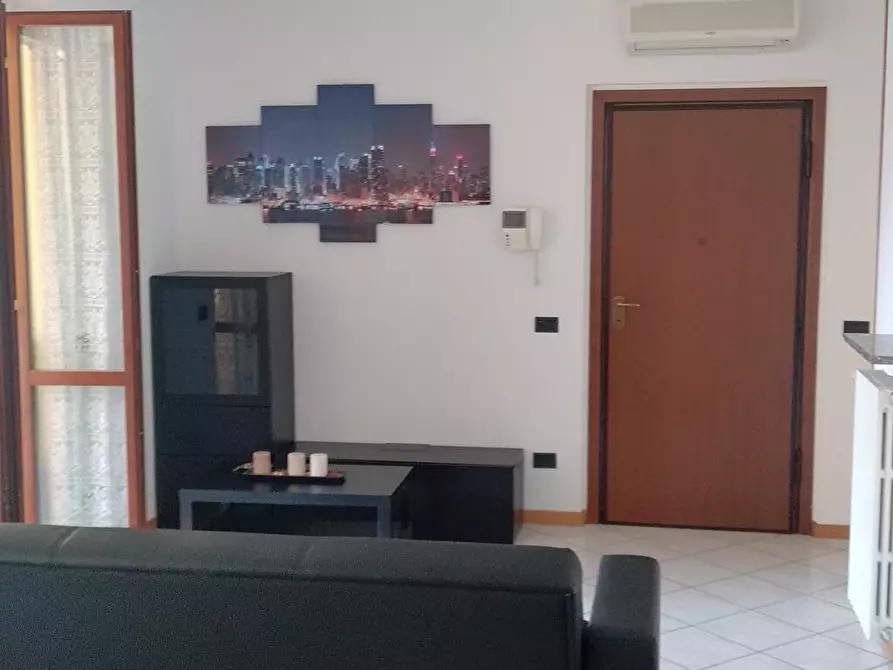 Immagine 4 di Appartamento in affitto  in Via Santo spirito  32 a Pavia