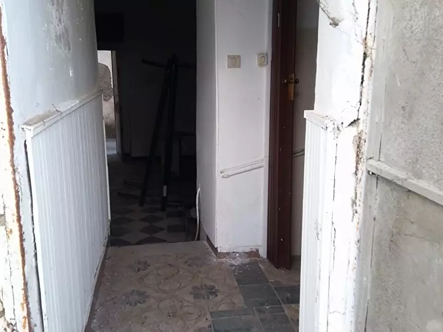 Immagine 3 di Deposito in vendita  in Via Duomo 101 a Sarno