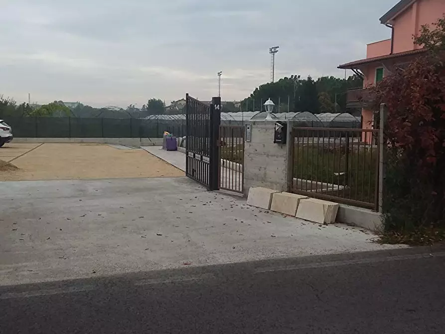 Immagine 12 di Abitazione tipica in affitto  in VIA CANALE MILANI 14 a Verona