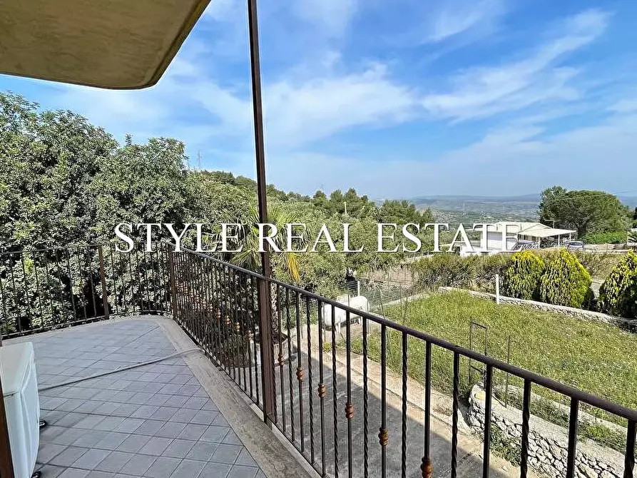 Immagine 10 di Villa in vendita  in contrada san giorgio a Melilli
