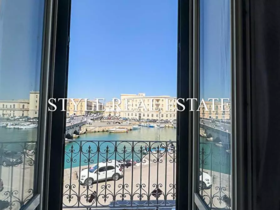 Immagine 18 di Appartamento in vendita  in Via Piazza Pancali - a Siracusa