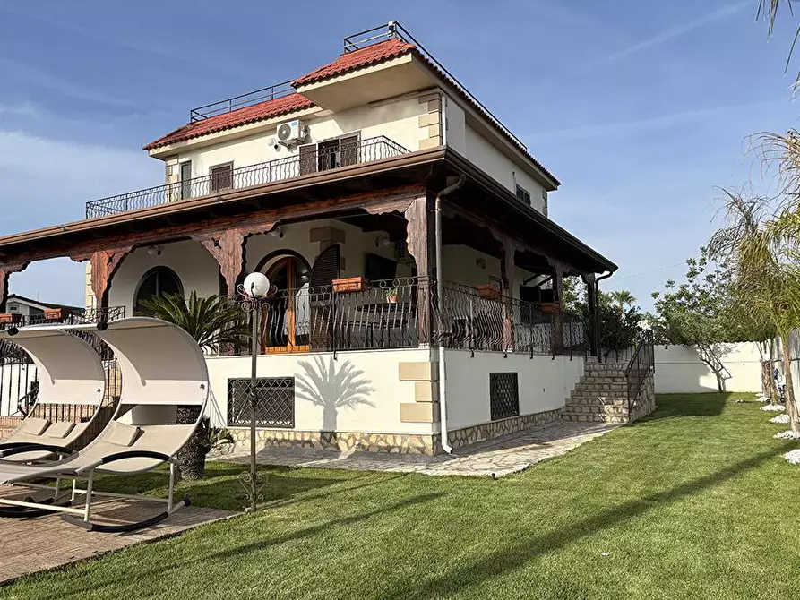 Immagine 8 di Villa in vendita  in Via Masseria Vecchia snc a Giugliano In Campania