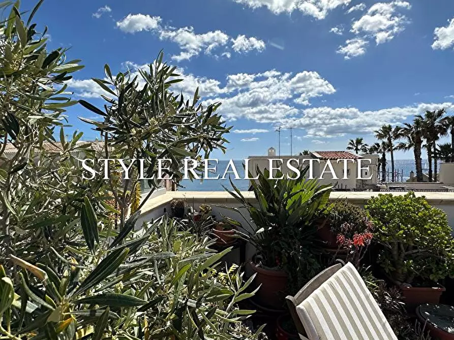 Immagine 18 di Appartamento in vendita  in Via Cimone 10 a Siracusa