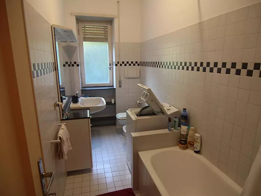 Immagine 6 di Appartamento in vendita  in via Enrico Toti 10 a Rapallo