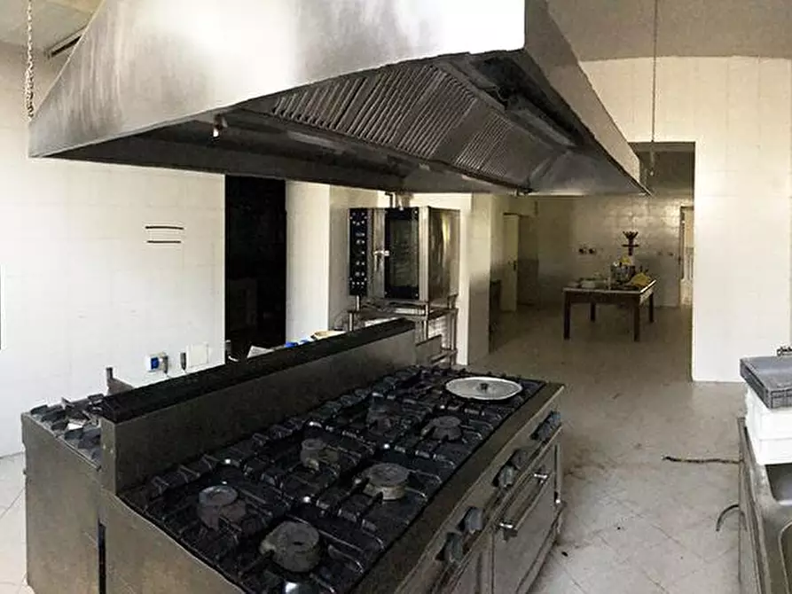 Immagine 22 di Albergo/B&B/Residence in vendita  in Via Villa snc a Liberi