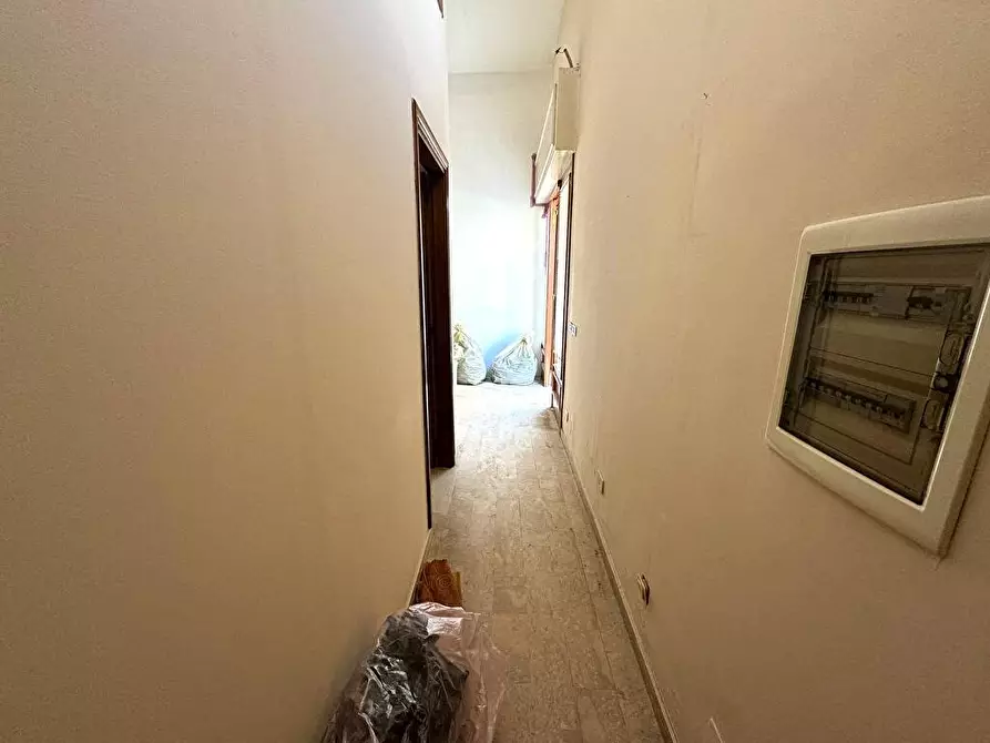 Immagine 6 di Locale commerciale in vendita  in Via Piazza Lago 1 a Sarno