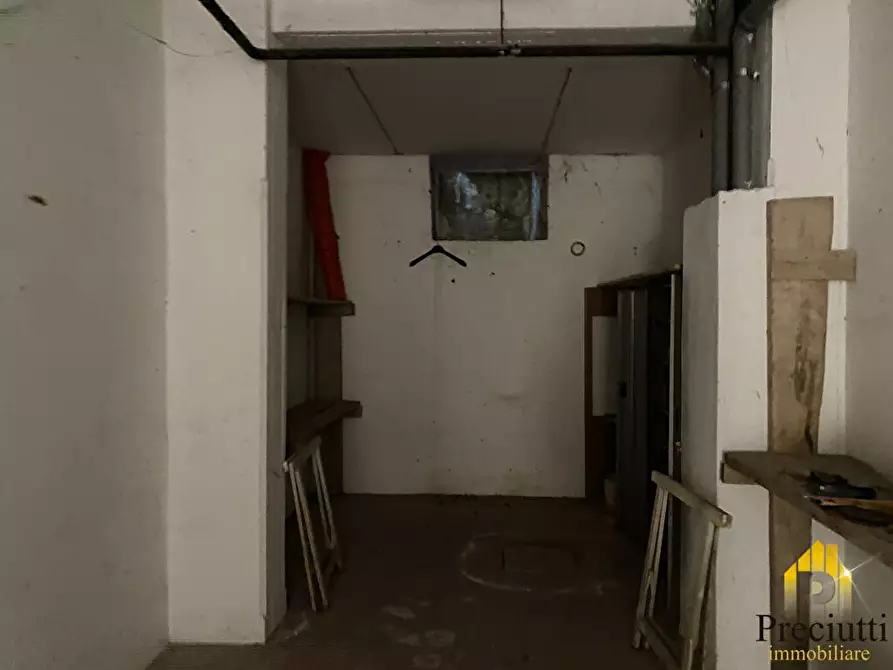 Immagine 4 di Box auto in vendita  in VIA DEL FONTANILE ARENATO 308 a Roma