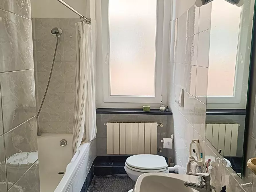 Immagine 8 di Stanza singola in affitto  a Genova