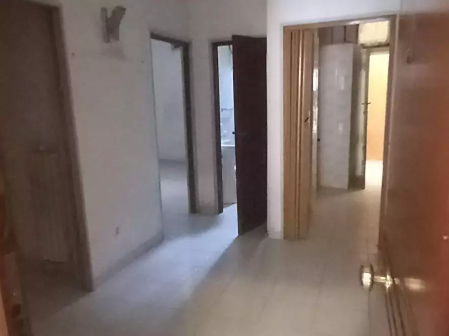 Immagine 12 di Palazzo in vendita  in via gorizia 42 a Barletta