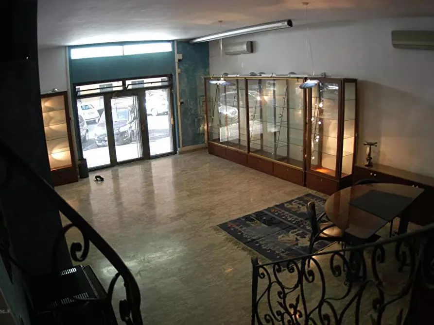 Immagine 6 di Locale commerciale in affitto  in VIA DELLA MOLETTA  15 a Roma