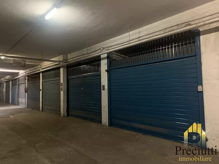 Immagine 10 di Box auto in vendita  in VIA DI BRAVETTA  346 a Roma