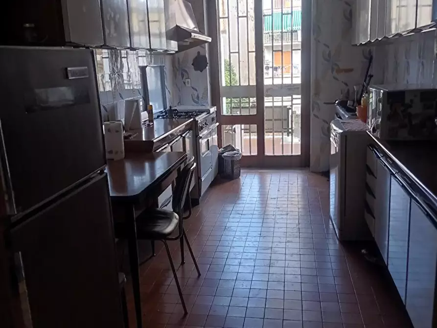 Immagine 2 di Appartamento in vendita  in via San Giacomo dei Capri  38 a Napoli