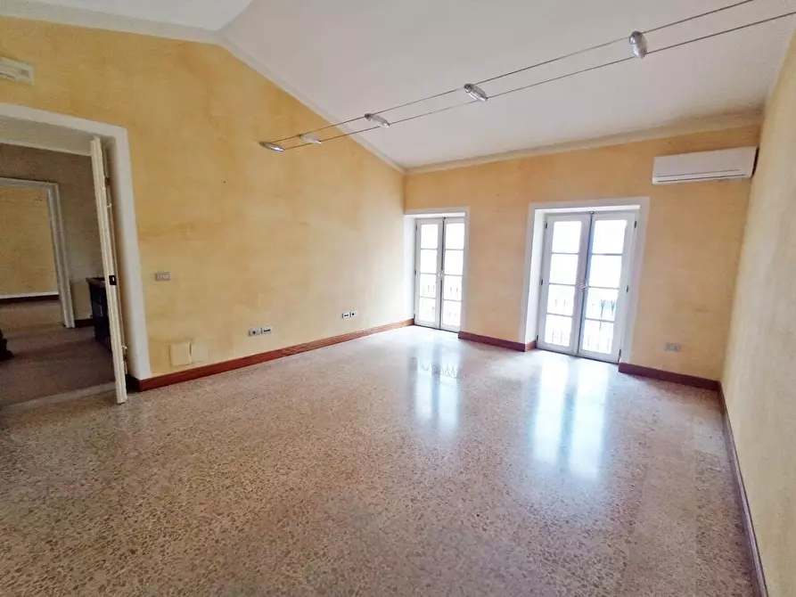 Immagine 22 di Palazzo in affitto  in Via Spano 11 a Sassari