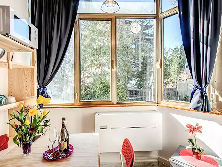 Immagine 2 di Appartamento in affitto  a Roma