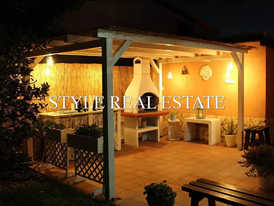 Immagine 7 di Villa in vendita  in via mar tirreno a Siracusa