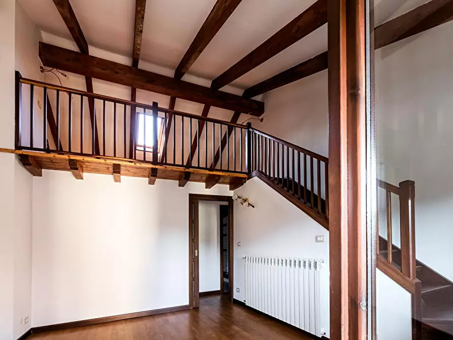 Immagine 1 di Abitazione tipica in vendita  in Frazione Rigozzo  54 a Valdilana