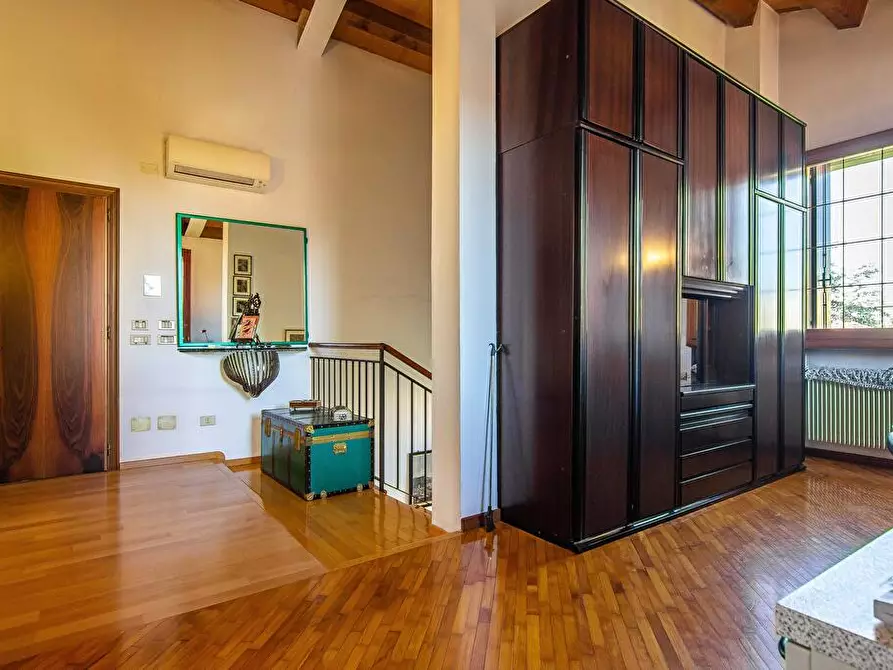 Immagine 20 di Villa in vendita  in Via Ugo Foscolo 9 a Vicenza