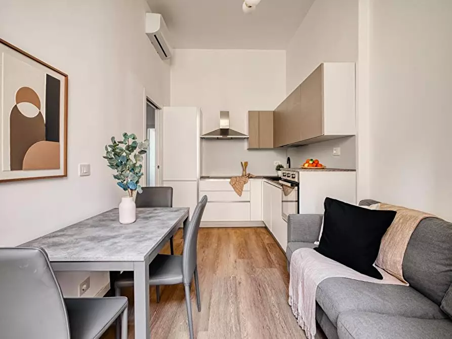 Immagine 2 di Appartamento in vendita  a Milano