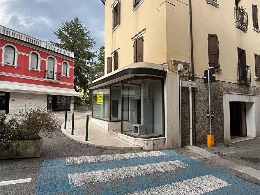 Immagine 2 di Negozio in affitto  in via peòozza 1 a Sacile