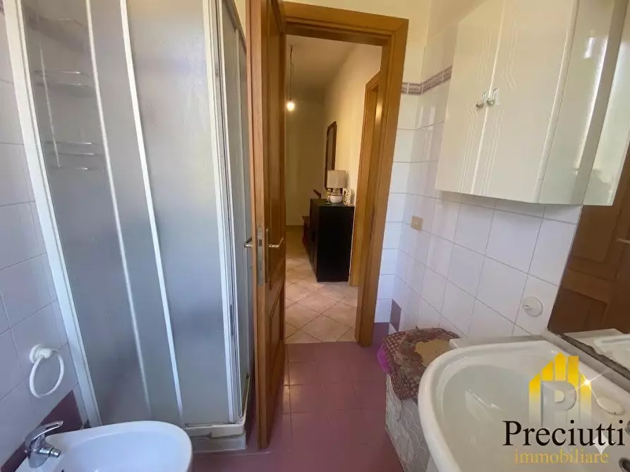 Immagine 21 di Villa in vendita  in VIA DEL CASALETTO 228 a Roma