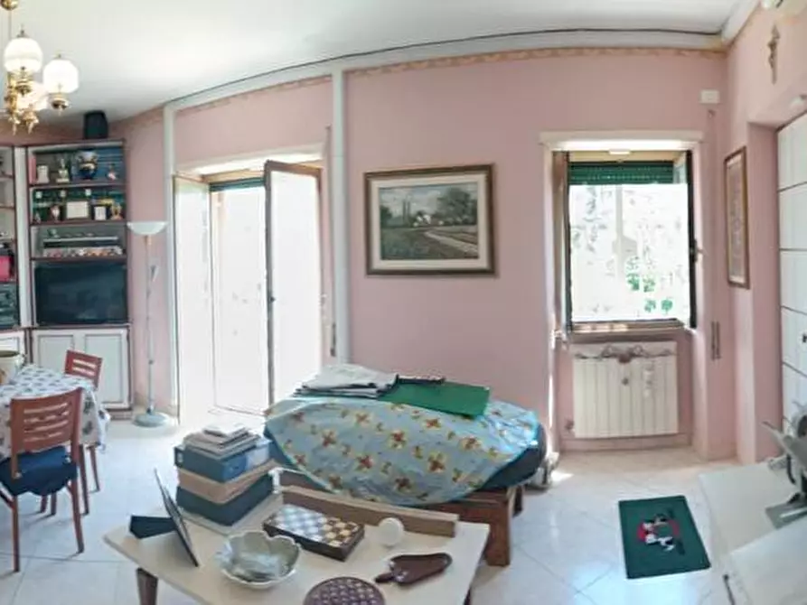 Immagine 19 di Casa semindipendente in vendita  in VIA APPIA NUOVA 1248 a Roma