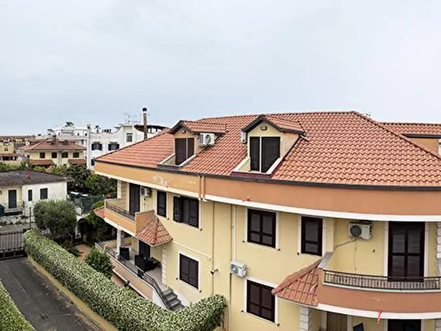 Immagine 9 di Appartamento in vendita  in Via Lago Patria 130 a Giugliano In Campania