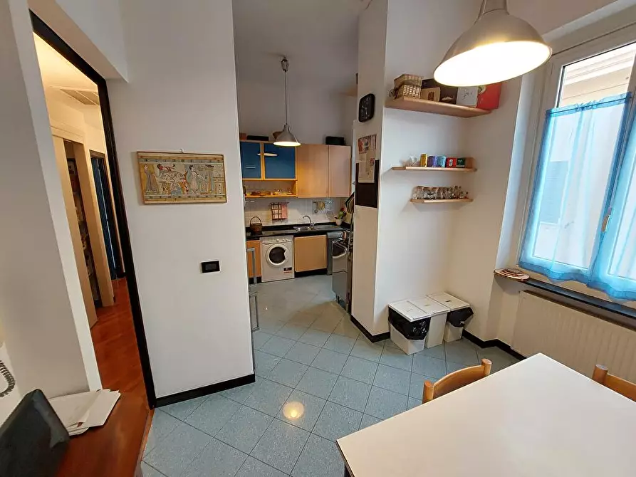 Immagine 12 di Stanza singola in affitto  a Genova