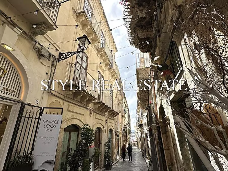 Immagine 21 di Casa indipendente in vendita  in VIA AMALFITANIA a Siracusa