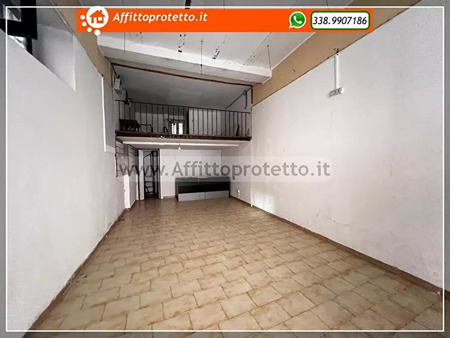 Immagine 6 di Negozio in vendita  in Via Lavanga 76 a Formia