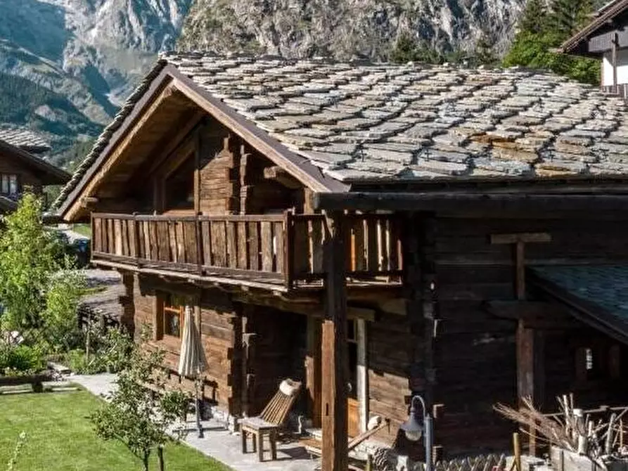 Immagine 1 di Chalet in affitto  in strada la palud 17 a Courmayeur