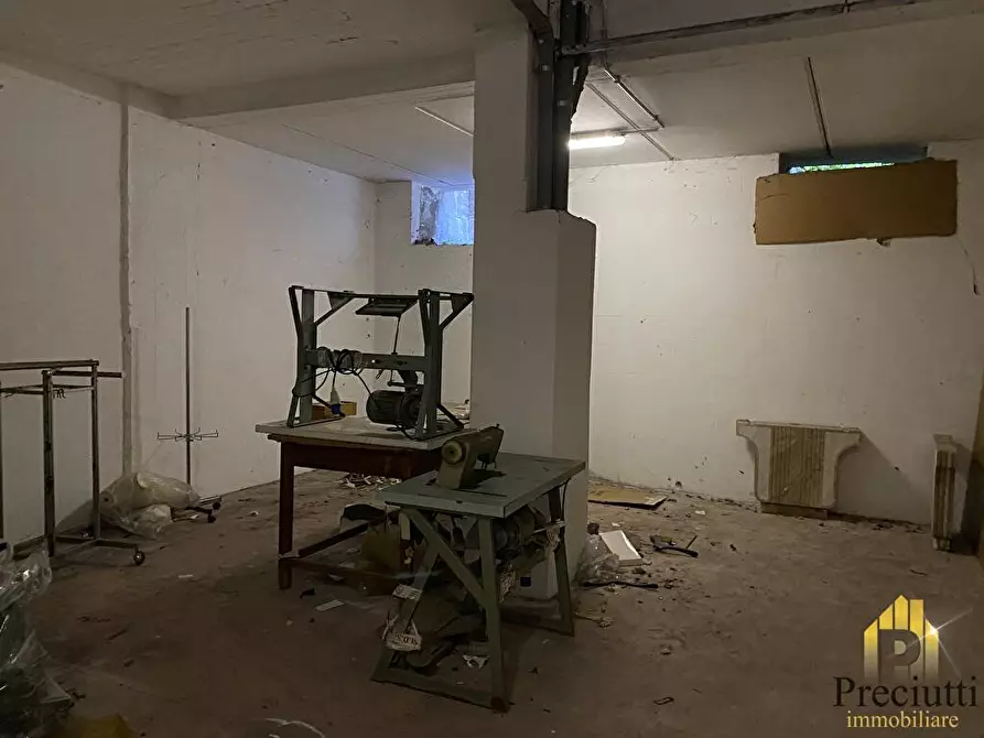 Immagine 11 di Box auto in vendita  in VIA DEL FONTANILE ARENATO 308 a Roma