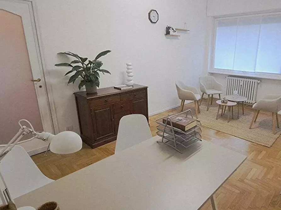 Immagine 5 di Ufficio in affitto  in via sanvito silvestro  40 a Varese