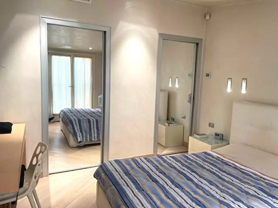 Immagine 13 di Appartamento in affitto  in FARA 4 a Milano