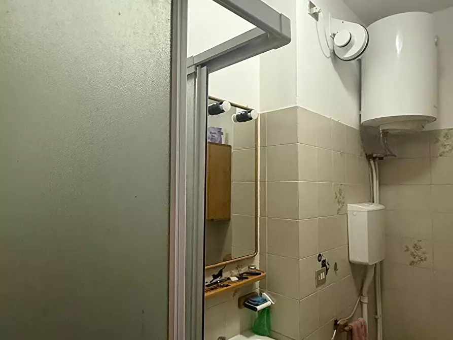 Immagine 11 di Appartamento in vendita  a Reggio Nell'emilia