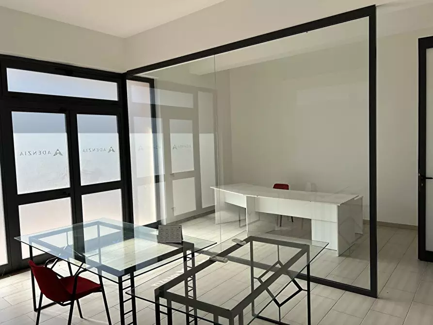 Immagine 6 di Attività commerciale in affitto  in Via Libero Grassi 20 a Enna