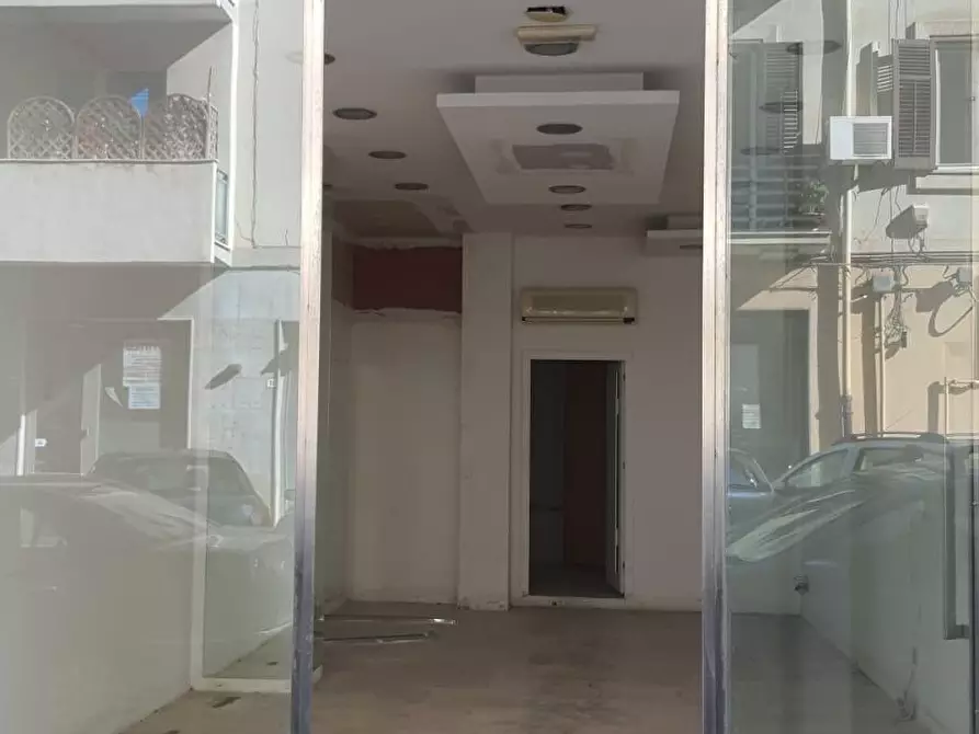 Immagine 2 di Attività commerciale in affitto  in Via G. Di Marzo 68 a Palermo