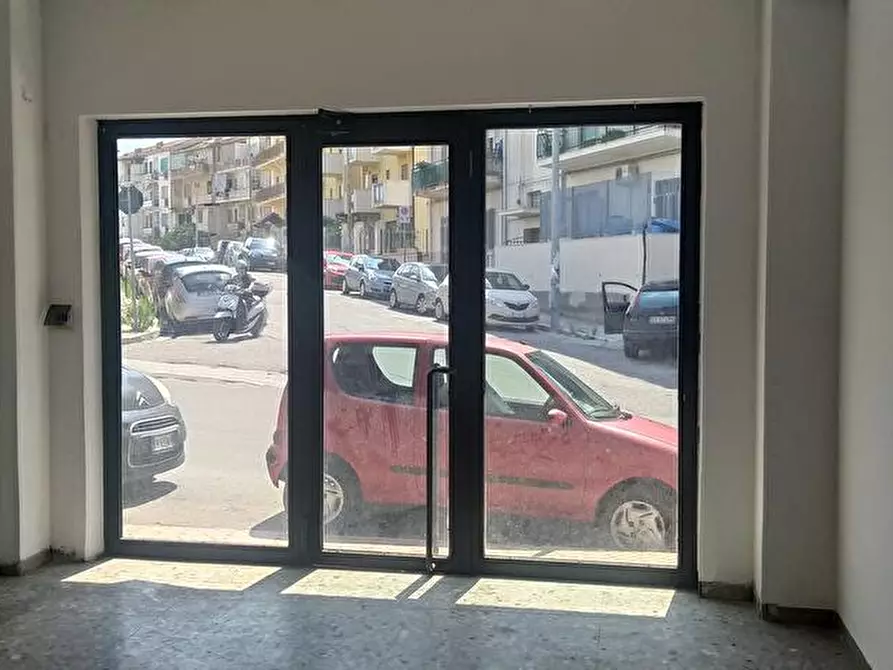 Immagine 2 di Magazzino in affitto  in Via Reggio Modena 37d a Reggio Di Calabria