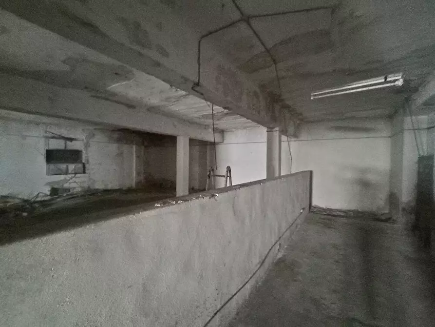 Immagine 8 di Magazzino in vendita  in Viale Porto Torres 2 a Sassari
