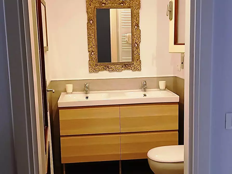 Immagine 7 di Abitazione tipica in affitto  in via mameli 25 a Viareggio